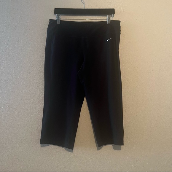 Nike Dri Fit Wide Leg Capris Yoga Pants size Large - Picture 1 of 3